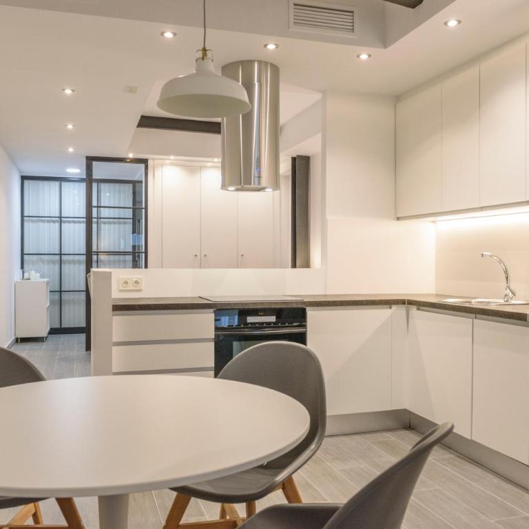 Apartamentos Constitución by Renthas - Apartamento de 2 dormitorios - 1