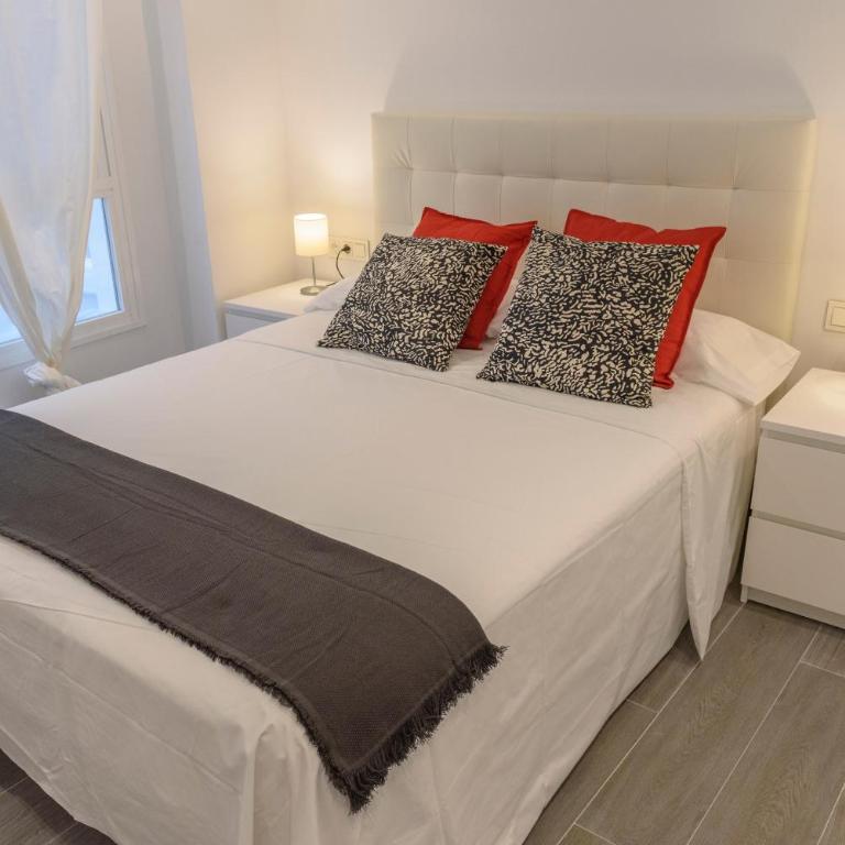 Apartamentos Constitución by Renthas - Apartamento con 4 dormitorios - 6
