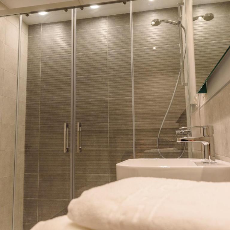 Apartamentos Constitución by Renthas - Apartamento con 4 dormitorios - 16
