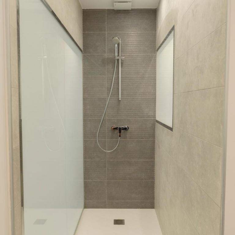 Apartamentos Constitución by Renthas - Apartamento con 4 dormitorios - 17