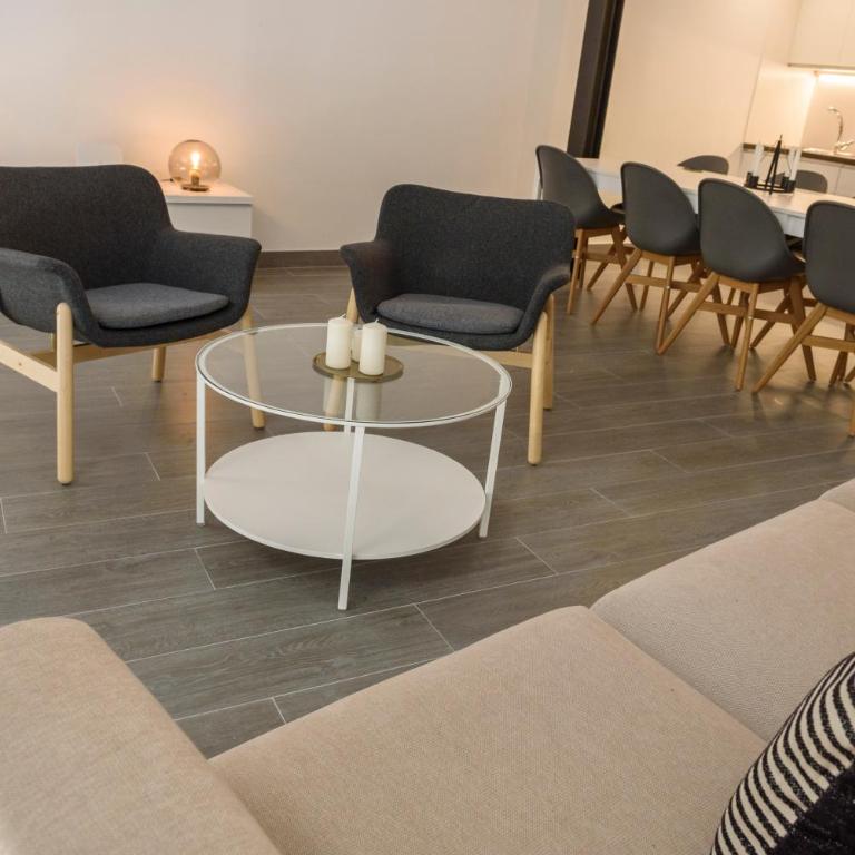 Apartamentos Constitución by Renthas - Apartamento con 4 dormitorios - 21