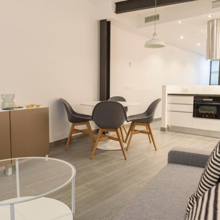 Apartamentos Constitución by Renthas - Apartamento de 2 dormitorios - 23