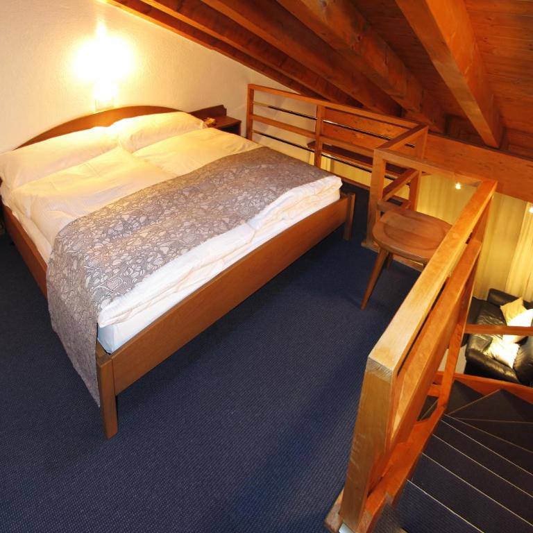 Hotel Allalin Saas-Fee - Classic Familiensuite mit Balkon - 2