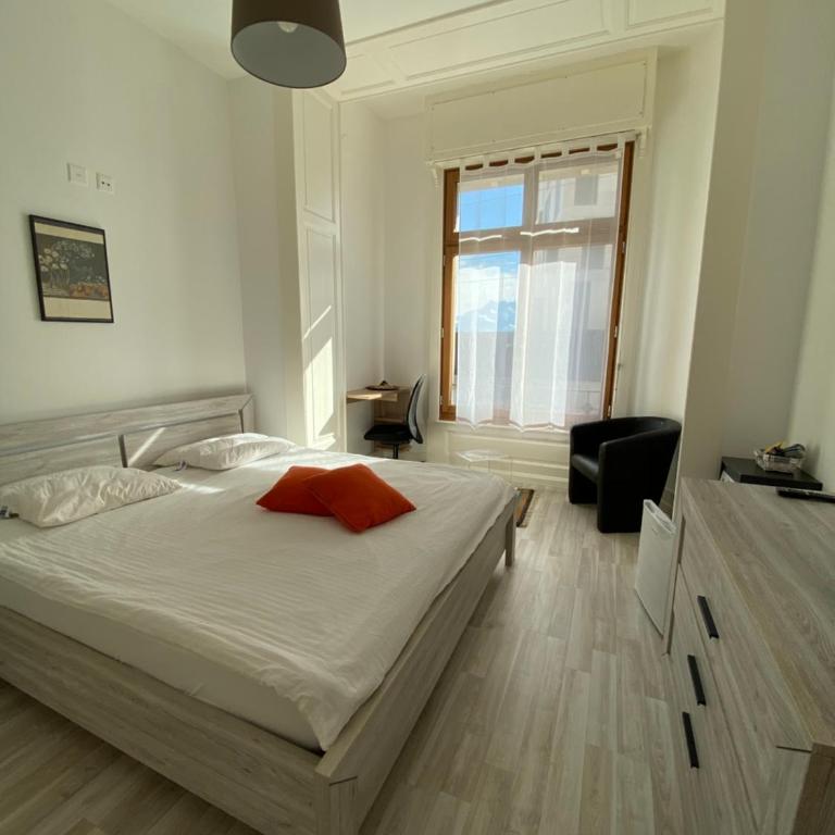 B&B Guest House Du Lac - Doppelzimmer mit Bergblick - 1