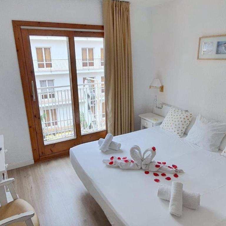 Hotel Mireia - Habitación Doble con balcón - 1 o 2 camas - 6