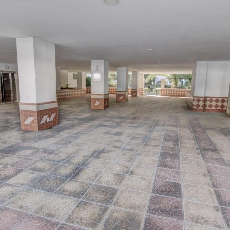 TIMON II, Luxury 3 bedroom Beachside Apartment - Vacation Home - 28