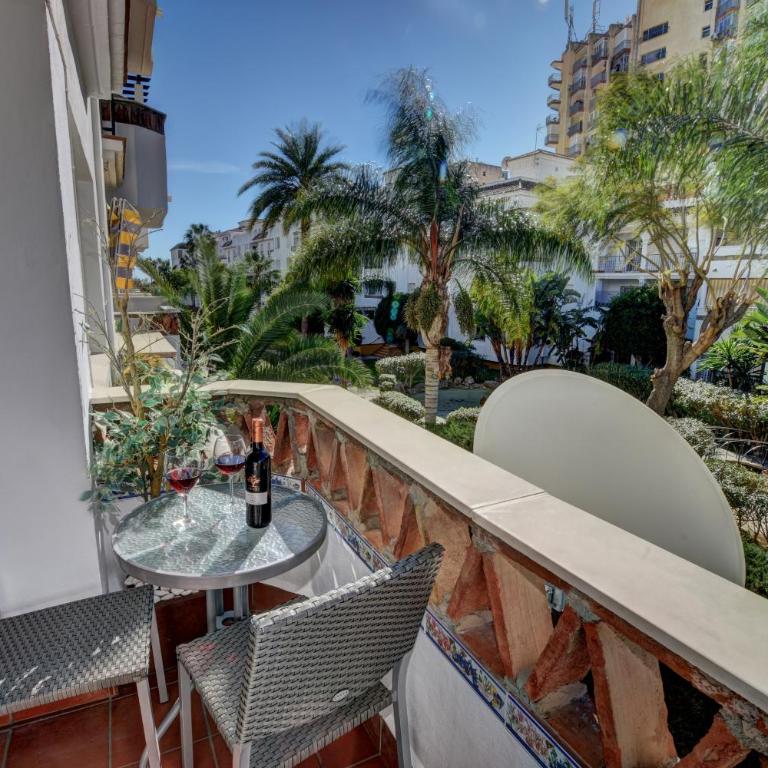 TIMON II, Luxury 3 bedroom Beachside Apartment - Vacation Home - 5