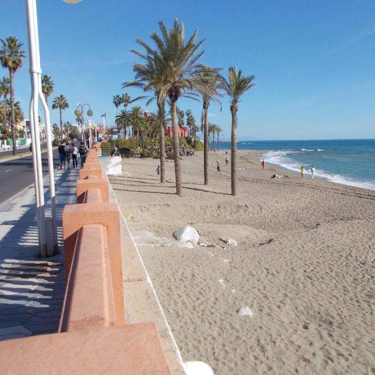TIMON II, Luxury 3 bedroom Beachside Apartment - Vacation Home - 40