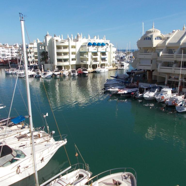 TIMON II, Luxury 3 bedroom Beachside Apartment - Vacation Home - 44