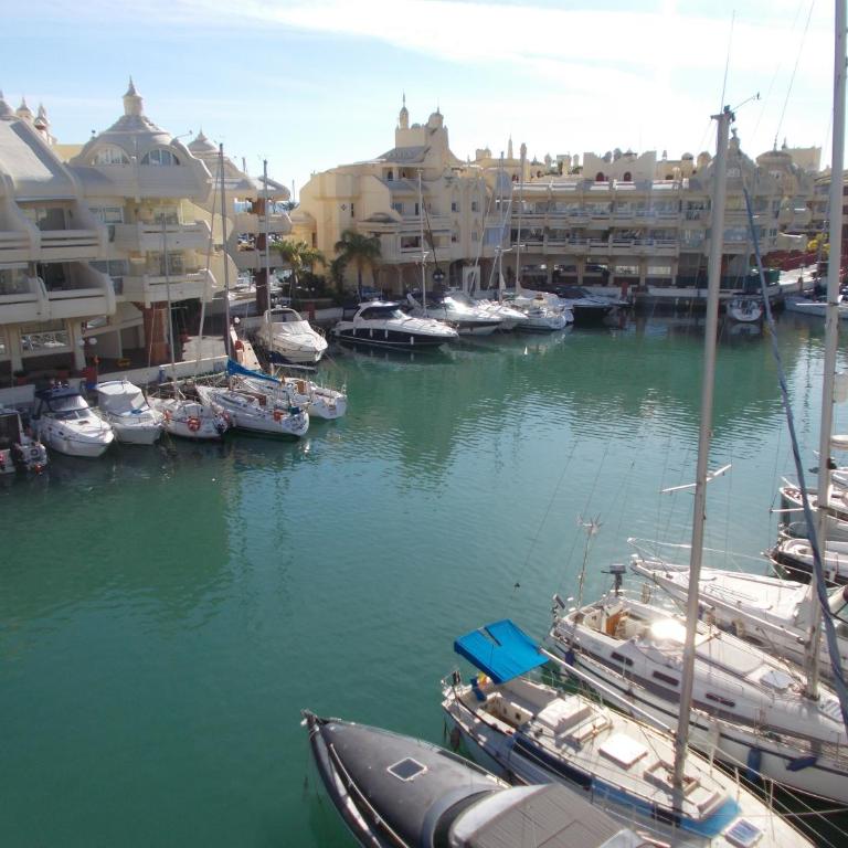TIMON II, Luxury 3 bedroom Beachside Apartment - Vacation Home - 52