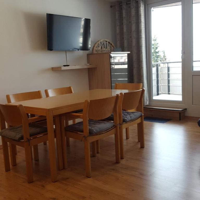 Ferienwohnung mit extra Schlafzimmer und Blick in den Bayrischen Wald oberhalb von Sankt Engelmar - Appartamento con 1 Camera da Letto - 2