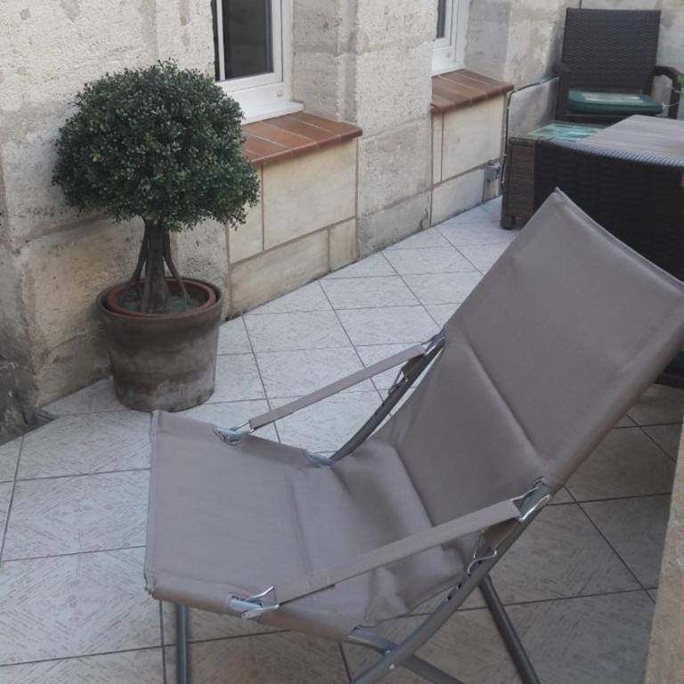 Joli petit loft dans échoppe pierre centre-ville - Appartement avec Terrasse - 21