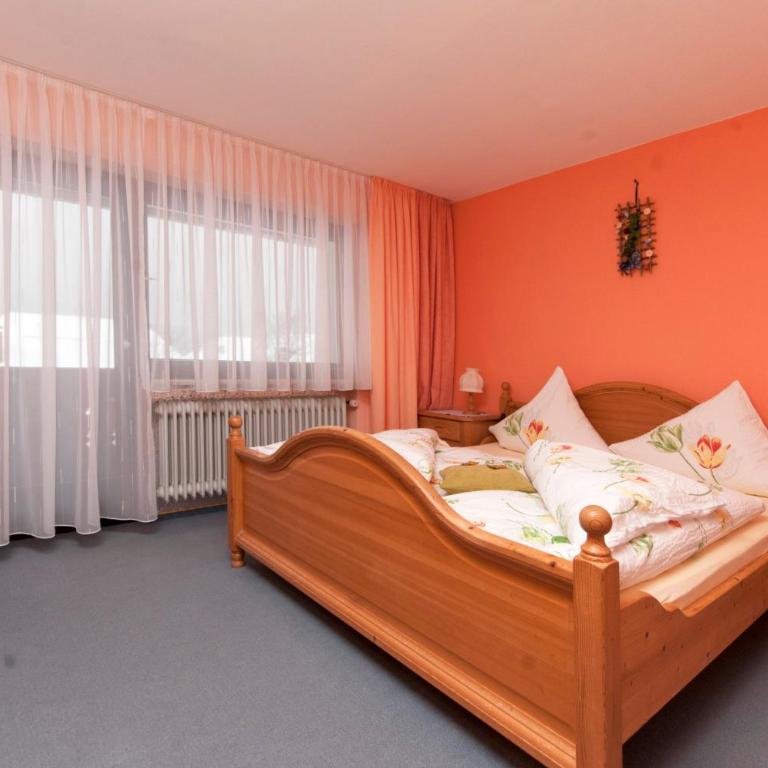 Haus Iris - Doppelzimmer mit Südbalkon - 3