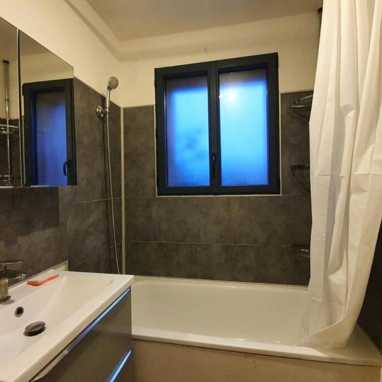 Maison Famille-Confort-Terrasse Jardin-Vue Cathédrale - Three-Bedroom House - 26