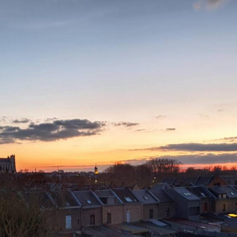 Maison Famille-Confort-Terrasse Jardin-Vue Cathédrale - Three-Bedroom House - 28