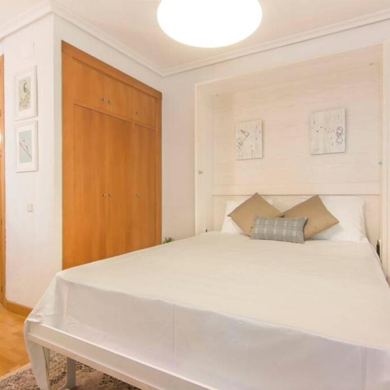 CÓMODO Y CÉNTRICO ESTUDIO DE LUJO EN ATOCHA - JARDÍN BOTÁNICO. WIFI - One-Bedroom Apartment - 18