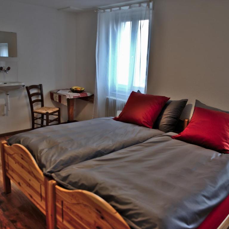 Auberge Les Rangs - Doppelzimmer mit Gemeinschaftsbad - 2