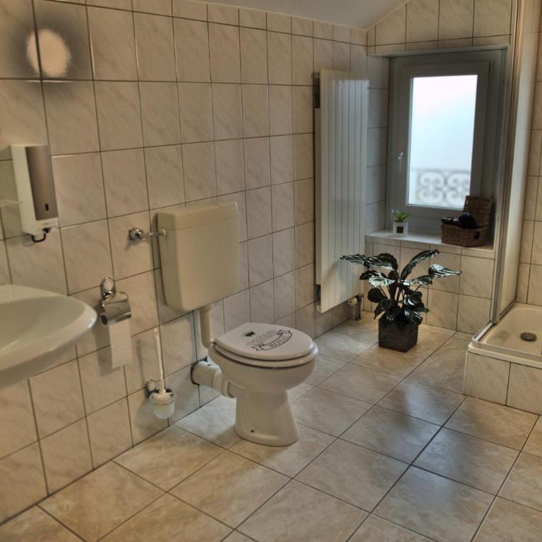 Auberge Les Rangs - Doppelzimmer mit Gemeinschaftsbad - 5