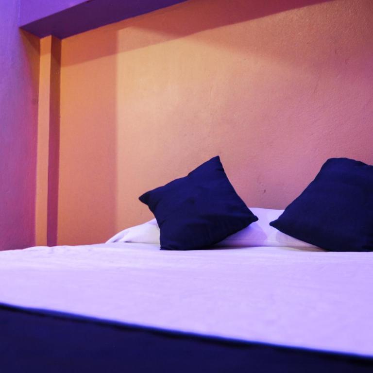 OYO Hotel Oasis - Standard - 5