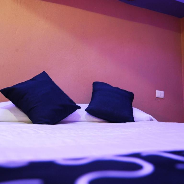 OYO Hotel Oasis - Standard - 4