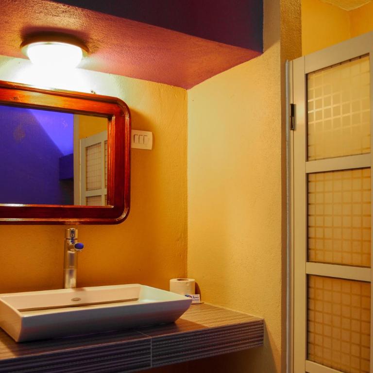 OYO Hotel Oasis - Standard - 3