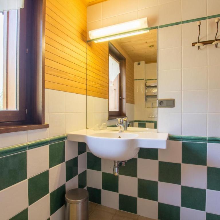 Le bois des Louison - Chambre Quadruple avec Douche - 7