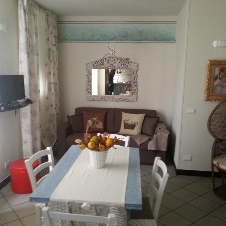 Case Vacanze Borgo Marina IMPERIA - Appartamento su 2 Livelli con 1 Camera da Letto - 4