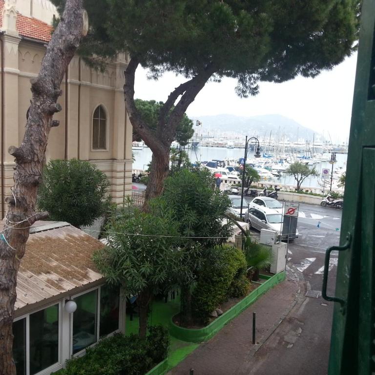 Case Vacanze Borgo Marina IMPERIA - Appartamento con Vista Mare - 28