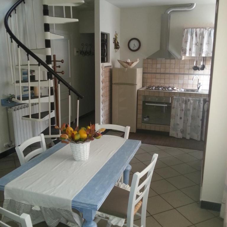 Case Vacanze Borgo Marina IMPERIA - Appartamento su 2 Livelli con 1 Camera da Letto - 24