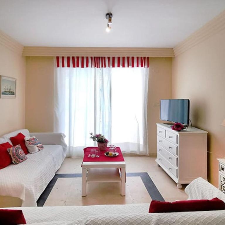 Banana Beach - Habitación Familiar con vista lateral al mar - 8
