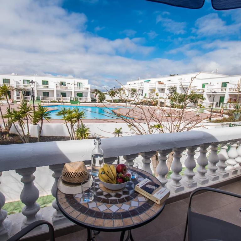 Casa Anemona with terrace shared pool sea views and free wifi - Apartment - 1