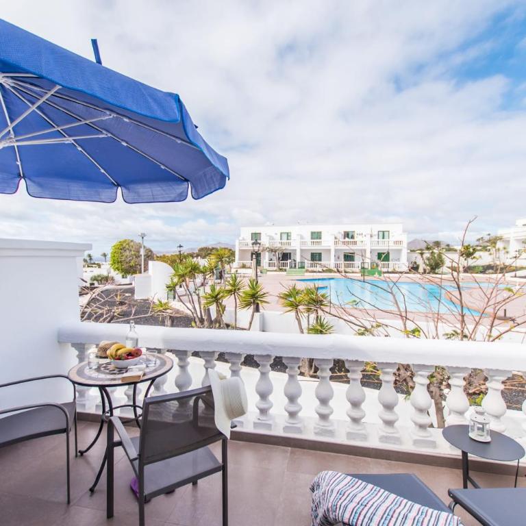 Casa Anemona with terrace shared pool sea views and free wifi - Apartment - 6