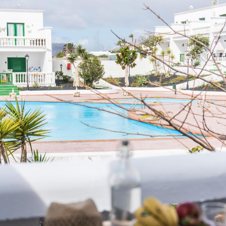 Casa Anemona with terrace shared pool sea views and free wifi - Apartment - 4