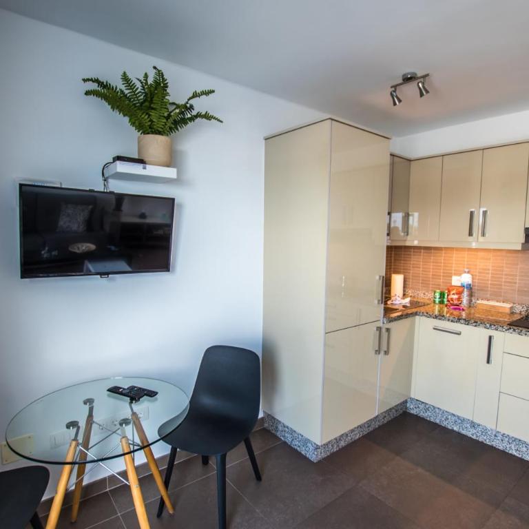Casa Anemona with terrace shared pool sea views and free wifi - Apartment - 11