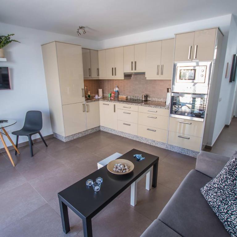 Casa Anemona with terrace shared pool sea views and free wifi - Apartment - 16