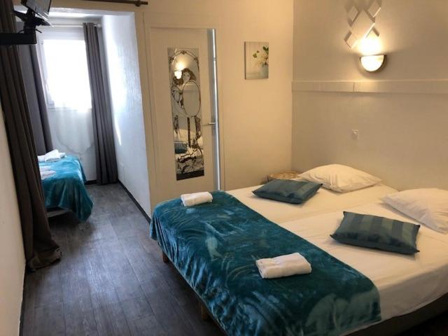 Le Castelet - Chambre Quadruple Standard - 2