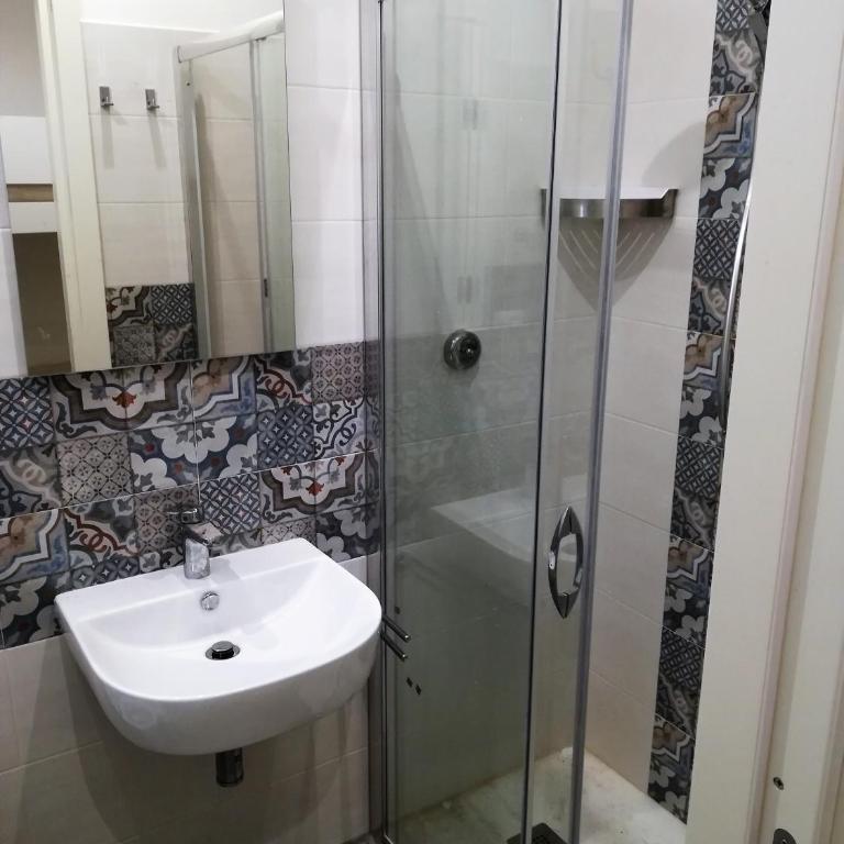 B&B Marconi - Chambre Quadruple avec Salle de Bains Privative - 3