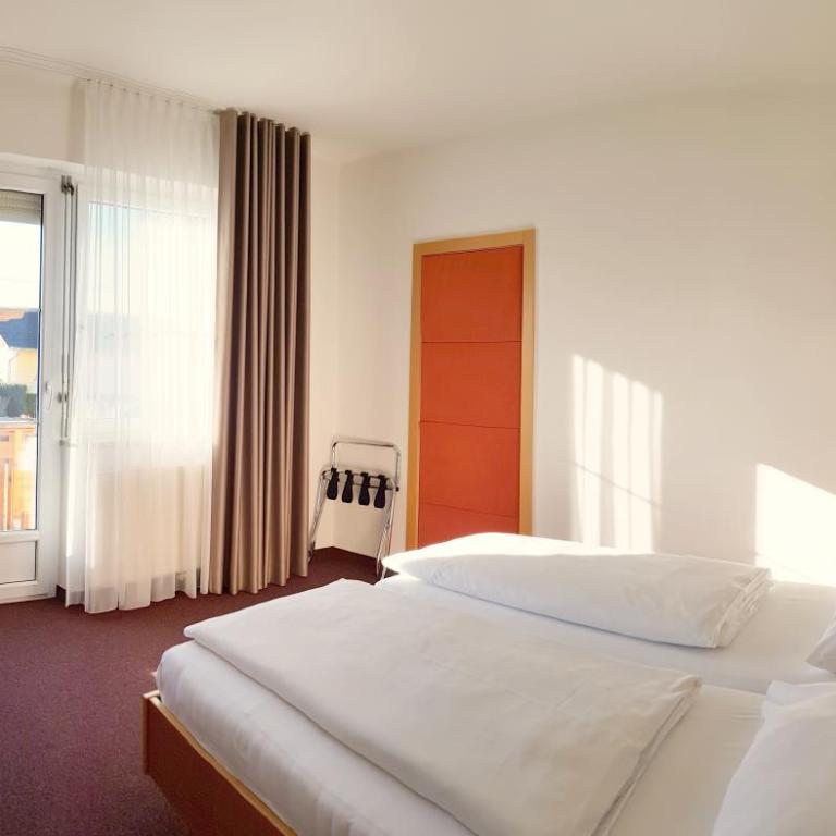 Hotel-Restaurant Teuschler-Mogg Bad Waltersdorf inklusiv Genusscard - Habitación Doble con balcón - 4