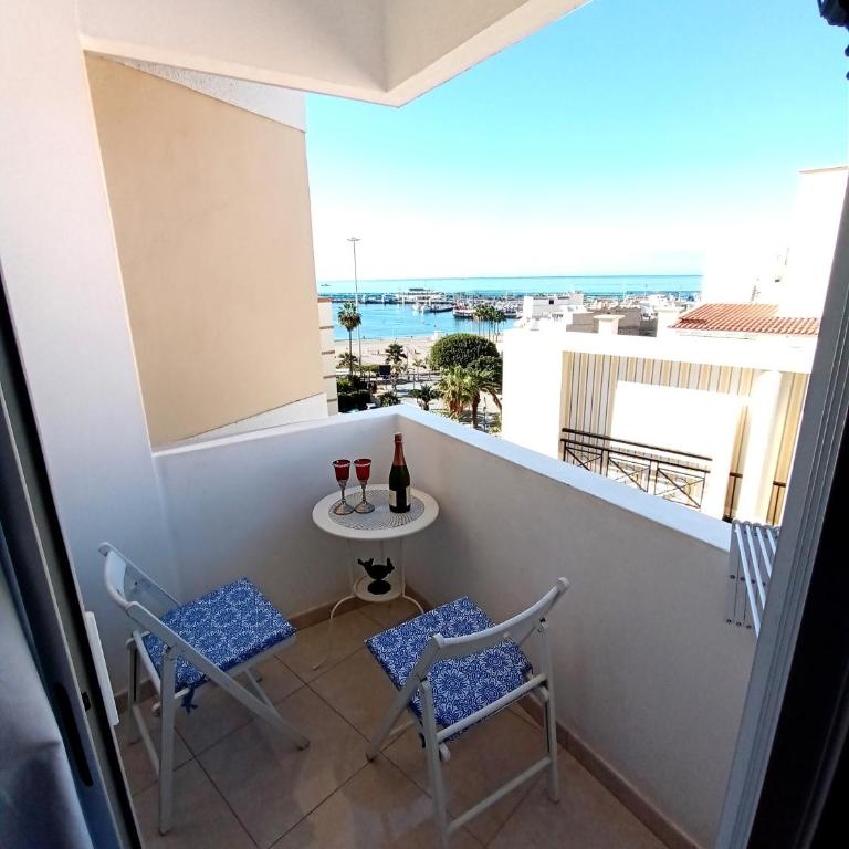 Estudio La Gavota, vista al mar - Estudio con 1 cama grande - 20
