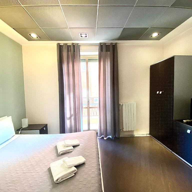 Gemini Guest House - Camera Matrimoniale con Balcone - 2