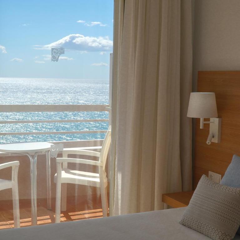 Hotel Cala Font - Habitación Doble con vistas al mar - 2 camas - 4