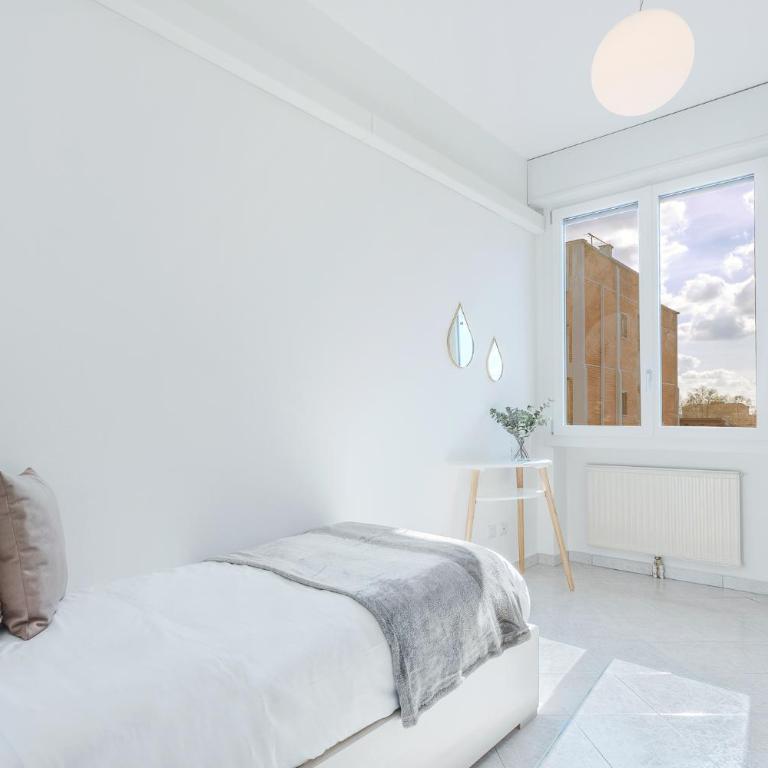 GuestHost - Luminoso Appartamento con Terrazzo Vicino all'Universita' - Two-Bedroom Apartment - 4