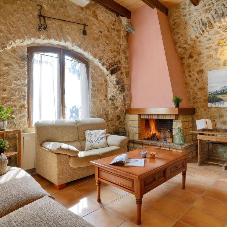 Turisme Rural Mas Ramades - Seven-Bedroom House - 1