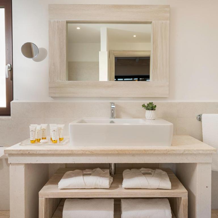 Baglioni Resort Sardinia - The Leading Hotels of the World - Junior Suite con Vista Mare - 7