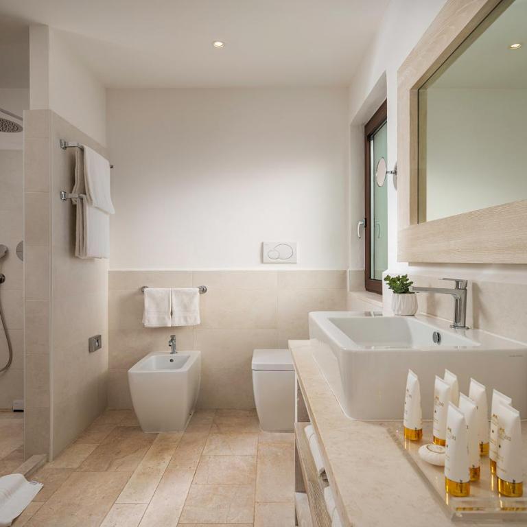 Baglioni Resort Sardinia - The Leading Hotels of the World - Junior Suite con Vista Mare - 5