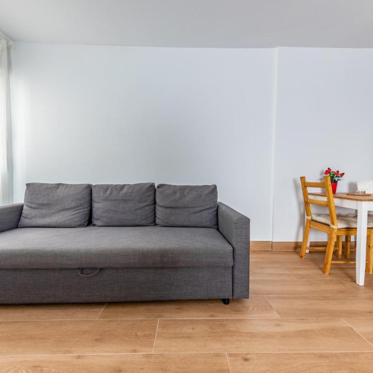 FUN BUILDING STUDIOS by HOMEABOUT - Estudio con sofá cama - 5