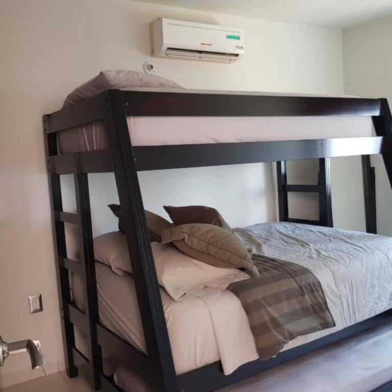 Hermosa, grande y pet friendly - 6 personas a 4 calles del Mar - Three-Bedroom House - 7