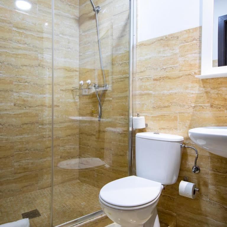 FUN BUILDING APARTMENTS by HOMEABOUT - Superior 2BR 2BT & Private Exterior Balcony - 10