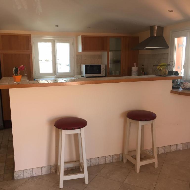 La tropezienne, Duplex 73 m2, 100 m du port, climatisation, grande terrasse - Apartment mit 3 Schlafzimmern - 12