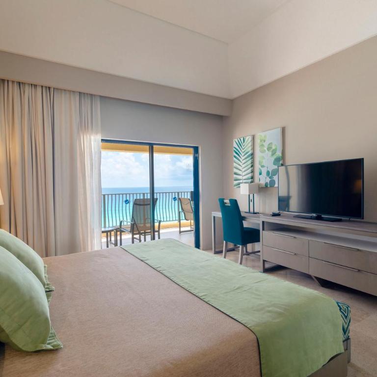 The Royal Sands Resort & Spa - Deluxe One Bedroom Suite Beachfront - 5